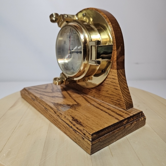 Vintage Bell Clock Company Brass Ship Porthole Quartz Mantel Clock W/Wooden Base - Picture 6 of 12